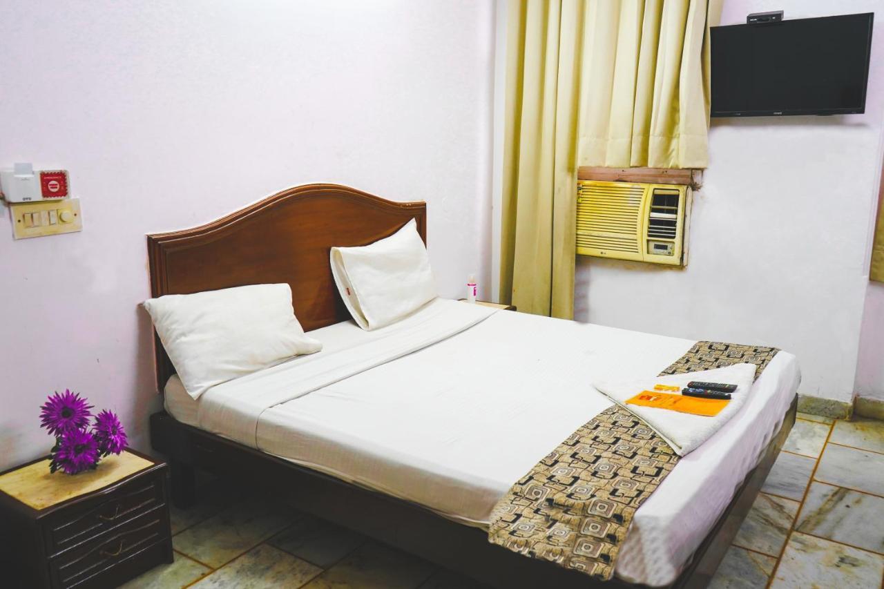 Roomshala 001 Iconic Residency New Delhi Buitenkant foto